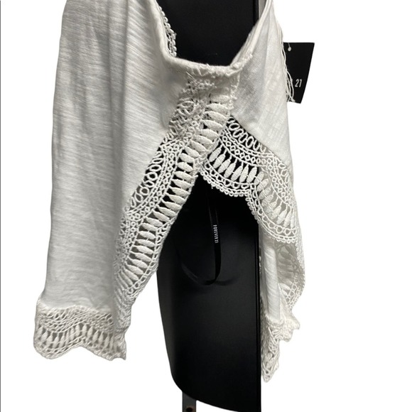 NEW Forever 21 tie shoulder white top with open sides size small - Picture 3 of 3